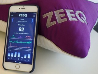 Смарт-подушка ZEEQ поможет улучшить качество сна
